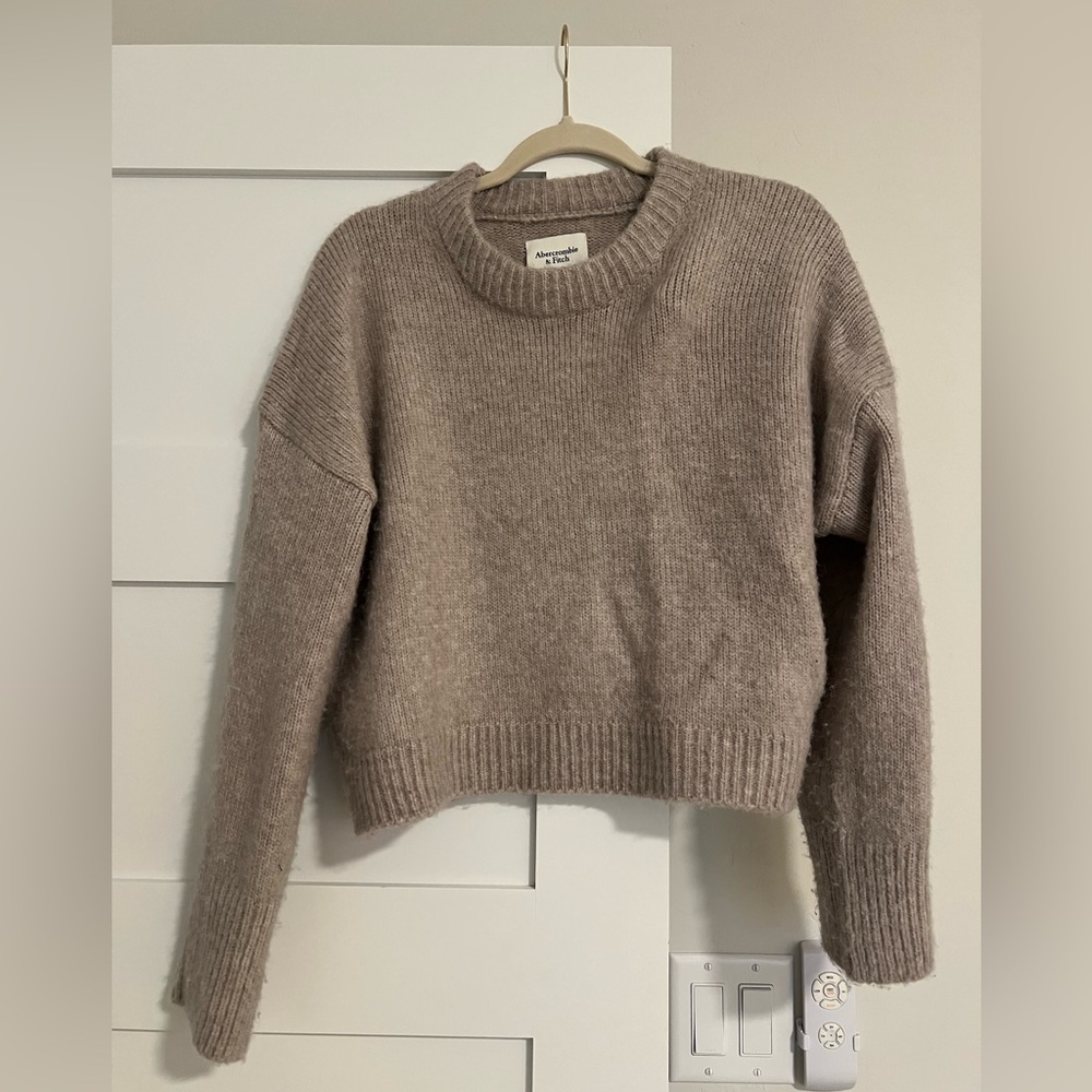 Abercrombie & Fitch Women's Taupe Crew Neck Sweater